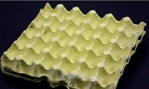 Đừng vứt khay trứng đi, hãy đặt máy tính xách tay lên đó và tiết kiệm tiền mua ràn mát