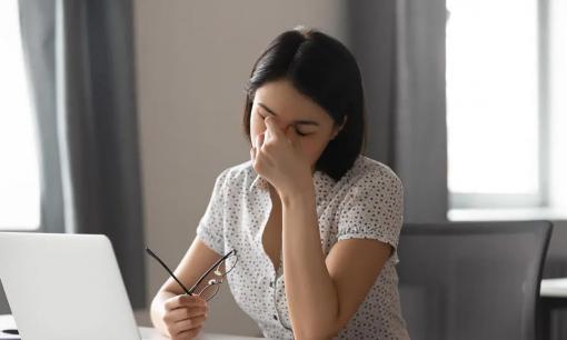 4 dấu hiệu cho biết bạn đang kiệt sức trong công việc