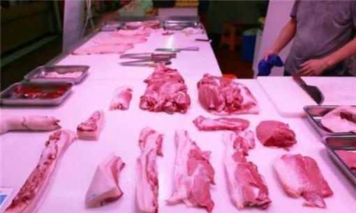 Cũng là thịt lợn, tại sao trong siêu thị không có mùi, ở chợ lại có mùi tanh? Đừng mắc sai lầm sau đây