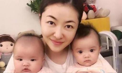 Tại sao các cặp vợ chồng trẻ ngày nay thường 'sinh đôi'? Bác sĩ sản khoa nói sự thật 