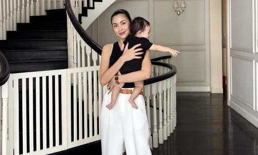 Tăng Thanh Hà nhận món quà 'tuyệt nhất' khi đón sinh nhật tuổi 36, hiếm hoi để lộ góc mặt con thứ ba 