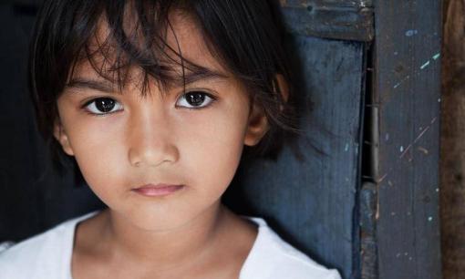 'Mẹ ơi, gia đình mình có giàu không?', câu trả lời của mẹ quyết định tương lai trẻ có thể kiếm được tiền và chi tiêu hợp lý hay không