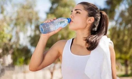 3 phương pháp cấp ẩm cho da siêu thực tế, phương pháp đầu tiên sẽ tiết kiệm hàng nghìn đô la