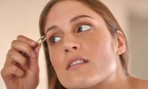 6 mẹo nhổ lông mày dễ dàng, không đau, không tấy đỏ, còn làm cho dáng mày đẹp