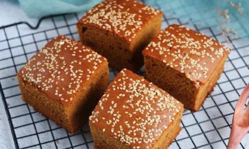 Bánh táo đỏ mà trẻ em thích ăn, không sử dụng lò nướng và nồi cơm điện, bánh mềm, xốp, thơm ngon