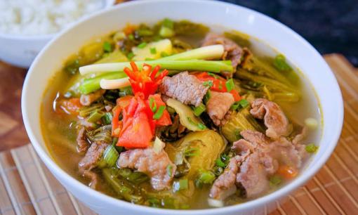 Cách làm canh thịt bò nấu dưa chua, món ngon 'đổi mới' vị giác cho bữa cơm gia đình