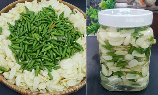 Học làm tỏi, ớt ngâm giấm ăn với mì, bún hay pha nước chấm chuẩn vị, để vài tháng vẫn giòn ngon 