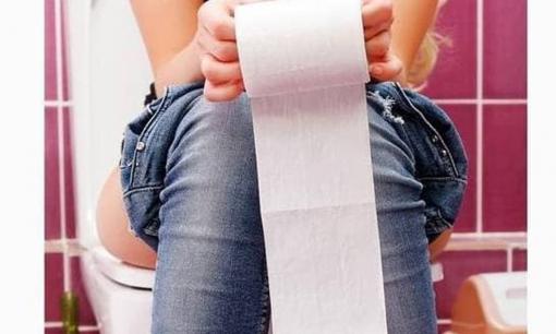 Phụ nữ có cần lau bằng khăn giấy sau khi đi tiểu? Hầu hết mọi người đều làm sai, và đọc nó có thể có ích hơn!