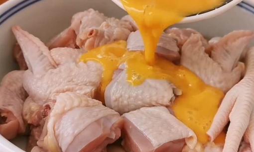 Đừng chiên gà, để tôi dạy cho bạn một công thức ngon, 3 cân gà ăn không đủ, ăn là nghiện