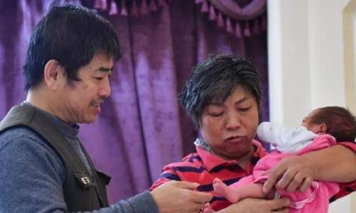 Cuộc sống dù khó khăn đến đâu cũng đừng xin cha mẹ già 2 điều này