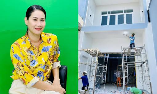 Thân Thúy Hà khoe nhà tặng mẹ dịp cuối năm