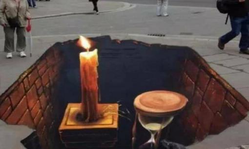 Anh chàng vẽ tranh trên phố khiến dân tình kinh hãi không dám nhìn, cư dân mạng: 'Nửa đêm thấy quần ướt'