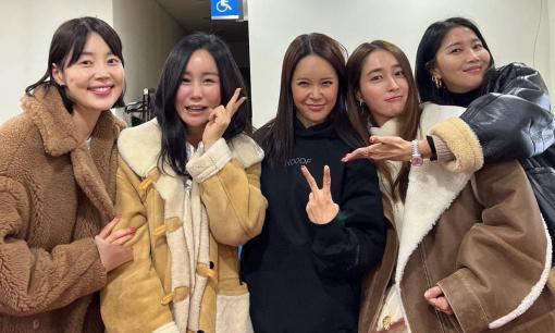 Hội mỹ nhân đình đám showbiz Hàn hội ngộ: Lee Min Jung và Han Ji Hye nổi bật nhất 