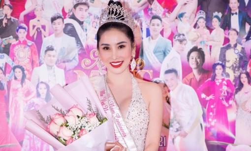 Trịnh Thanh Hồng đăng quang Hoa hậu thế giới người Việt