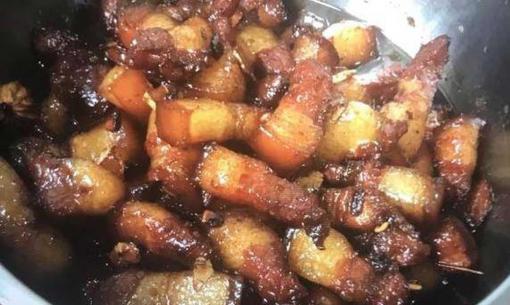 Khi làm thịt kho tàu nên cho đường hay muối trước? Không hiểu bước này, chả trách món ăn dở tệ 