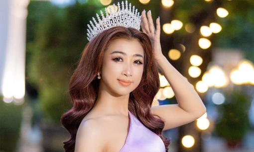 Hoa hậu Ngọc Liên xuất hiện rạng rỡ trên thảm đỏ Hoa Hậu Nhân Tài Đất Việt 2022