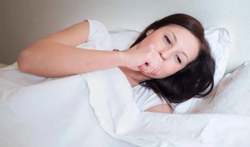 Thường xuyên ho về đêm, ngoài cảm lạnh, còn có thể liên quan đến 4 nguyên nhân này