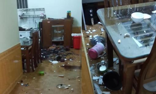 Vợ than thở vì chồng đập phá đồ ngày 30 Tết, nhiều người thương cảm