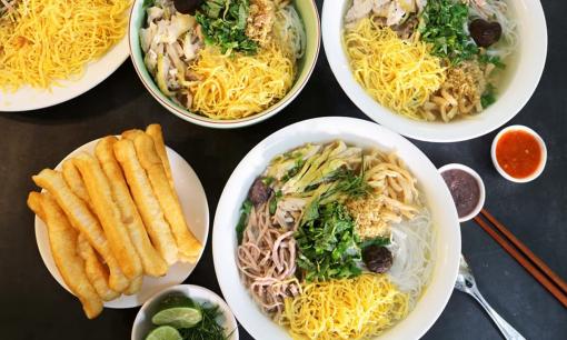 Tận dụng gà còn thừa ngày Tết làm món bún thang cực hấp dẫn 