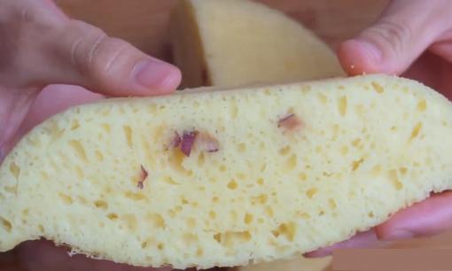 Đừng uống sữa chua trực tiếp nữa, cho 2 quả trứng vào khuấy đều, món bánh mềm và ngọt, trẻ em nhà bạn sẽ rất thích 