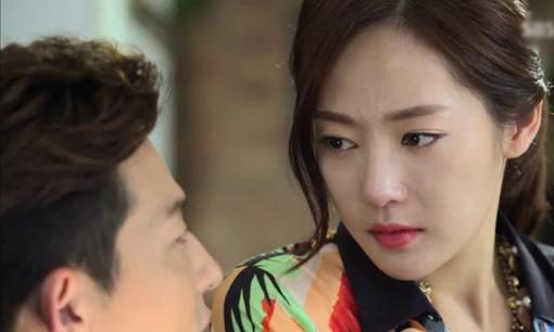 Được sếp mời về nhà chơi, tôi tái mặt khi biết lý do chị không chịu lấy chồng