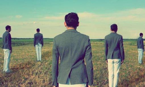 Nhà phỏng vấn: 'Quần tôi không kéo khóa, anh nhắc tôi thế nào?', dạy bạn xử lý với EQ cao