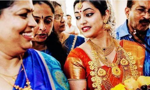 Vàng siêu rẻ ở Ấn Độ, vì sao không ai mua? Khách du lịch: Đừng mua vô ích