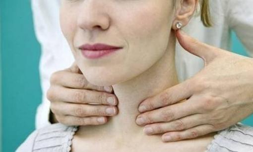 Phụ nữ mắc bệnh tuyến giáp có thể xuất hiện 4 dấu hiệu này trong cơ thể, cần phát hiện sớm và phòng tránh sớm