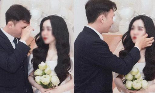 Tình yêu đẹp của cặp đôi được khen ngợi: Cùng nhau đẩy xe máy cũ mòn lốp từ 5 năm trước, nay đã là vợ chồng