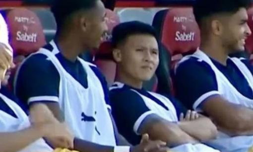 Lý do thực sự  khiến Quang Hải liên tục phải ngồi ghế dự bị ở CLB Pau FC (Pháp)