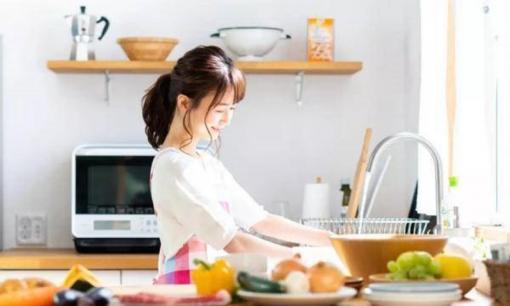 Trong thời đại hiện nay, phụ nữ nào dễ mất quyền chủ động trong hôn nhân?