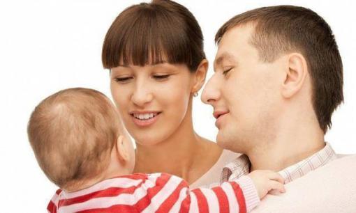 Sau khi vợ chồng có con, chồng thường xuyên làm ba việc này, tức là bạn đã cưới đúng người rồi! 