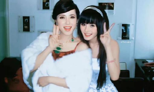 Bức ảnh Dương Mịch chụp cùng Tăng Lê - 'Mỹ nhân 200 năm mới gặp của Trung Hý' gây sốt trở lại