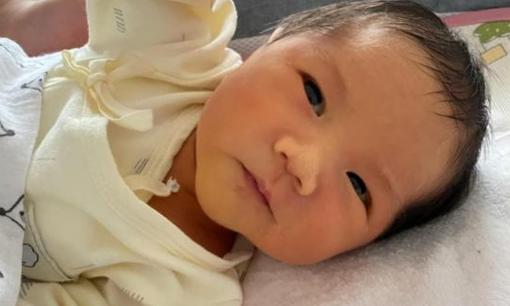 Cho con ăn kiểu này không những chậm lớn mà còn ảnh hưởng đến dạ dày, lá lách, mẹ đừng xem thường