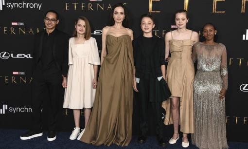 Angelina Jolie nói về 6 đứa con 'rất cá tính' của mình, truyền kinh nghiệm nuôi dạy đơn giản nhưng không phải ai cũng làm được
