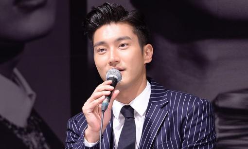 Choi Siwon (Super Junior) bày tỏ lo lắng về việc kết hôn và có con ở độ tuổi cuối 30 
