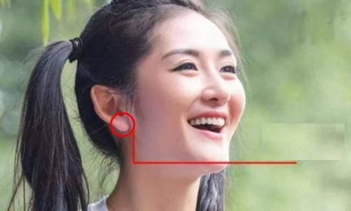 Phụ nữ có 3 đặc điểm này trên khuôn mặt thì trời sinh phú quý, càng về già càng giàu có!