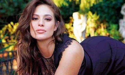  Đàn bà 'nghèo' rất thích 'khoe' 3 điều này, người thông minh nhìn qua là biết