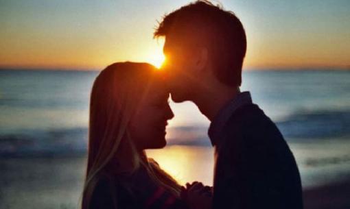 Tâm sự của một người đàn ông: Vợ đã cứu vãn cuộc hôn nhân 20 năm sau khi phát hiện ra món quà tôi dành cho người tình