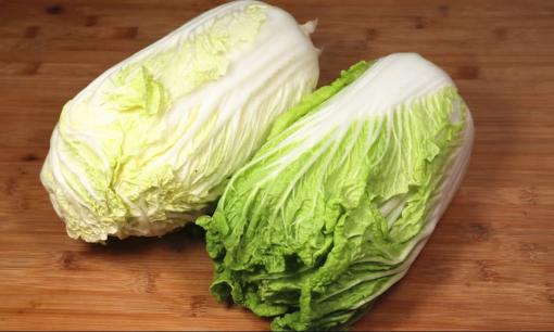 Mua cải thảo nên chọn thân trắng hay thân xanh? Mẹo chọn cải thảo ngon không phải ai cũng biết