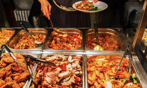 Đi ăn buffet, bạn được phép mang 3 loại thức ăn này về, không biết thì quá thiệt thòi