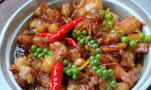 Không phải kho hay luộc, thịt lợn chế biến theo cách này thơm ngon, ăn với rau củ cực hợp 