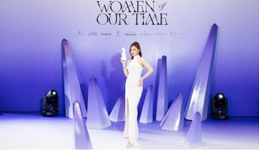 Chủ tịch Shynh Group xuất hiện với thân hình thon gọn khiến nhiều sao Việt ngỡ ngàng