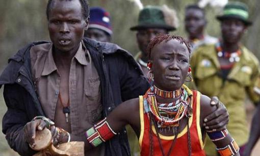 Đám cưới 'man rợ' của các bộ tộc châu Phi, cô dâu kêu cứu nhưng người nhà lạnh lùng nhìn