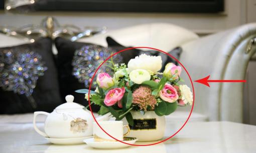 Bàn uống nước đừng để 3 vật này lên, chặn cửa tiền tài, làm mãi vẫn nghèo