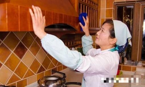 6 mẹo của người giúp việc kinh nghiệm giúp loại bỏ tất cả dầu bám ở các thiết bị bếp không tốn một xu