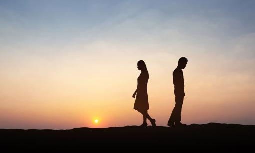 TOP4 chòm sao tàn nhẫn với mối tình đầu, chia tay giây trước, giây sau 'lạnh lùng xa lạ' 