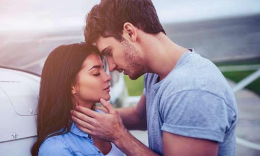 Hôn phụ nữ vào 4 chỗ này, dù có đang giận cũng 'mềm nhũn' ngay, đàn ông cần biết