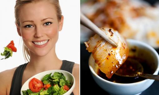 Ngồi vào mâm cơm nên gắp rau hay thịt ăn trước? Chuyên gia chỉ cách ăn đúng 