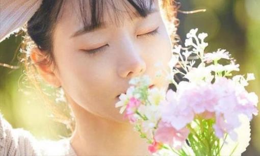 Phụ nữ có học hay không phụ thuộc vào 3 chi tiết này